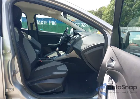 2012 Ford Focus Se z USA, uszkodzony, nr VIN 1FAHP3F29CL452465